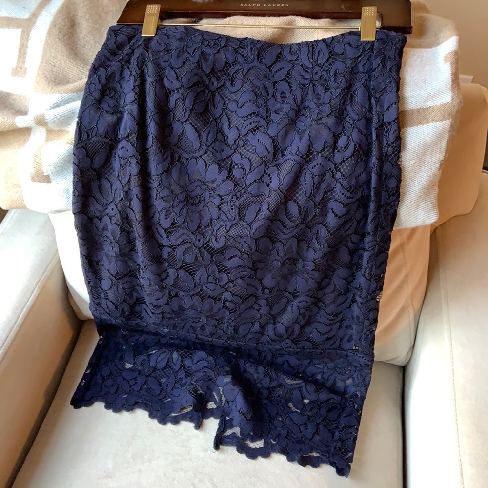 Polo Ralph lauren Navy Blue lace 2 piece 3/4 sleeve top and midiskirt. Worn once